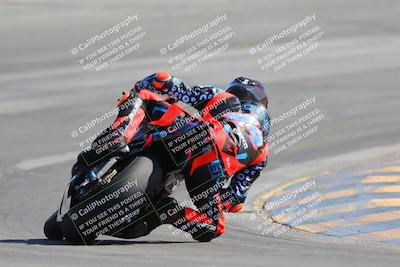 media/Mar-22-2025-CVMA (Sat) [[462c0ffedb]]/Race 12-Supersport Middleweight/